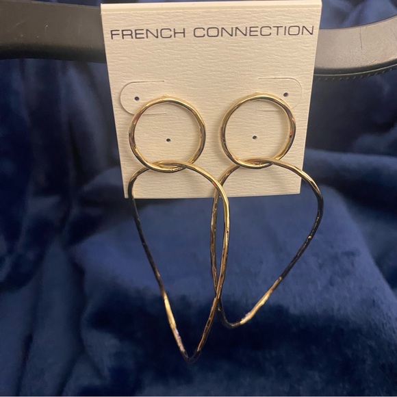 FRENCH CONNECTION GOLD TONE HOOPS NWT - Picture 2 of 5